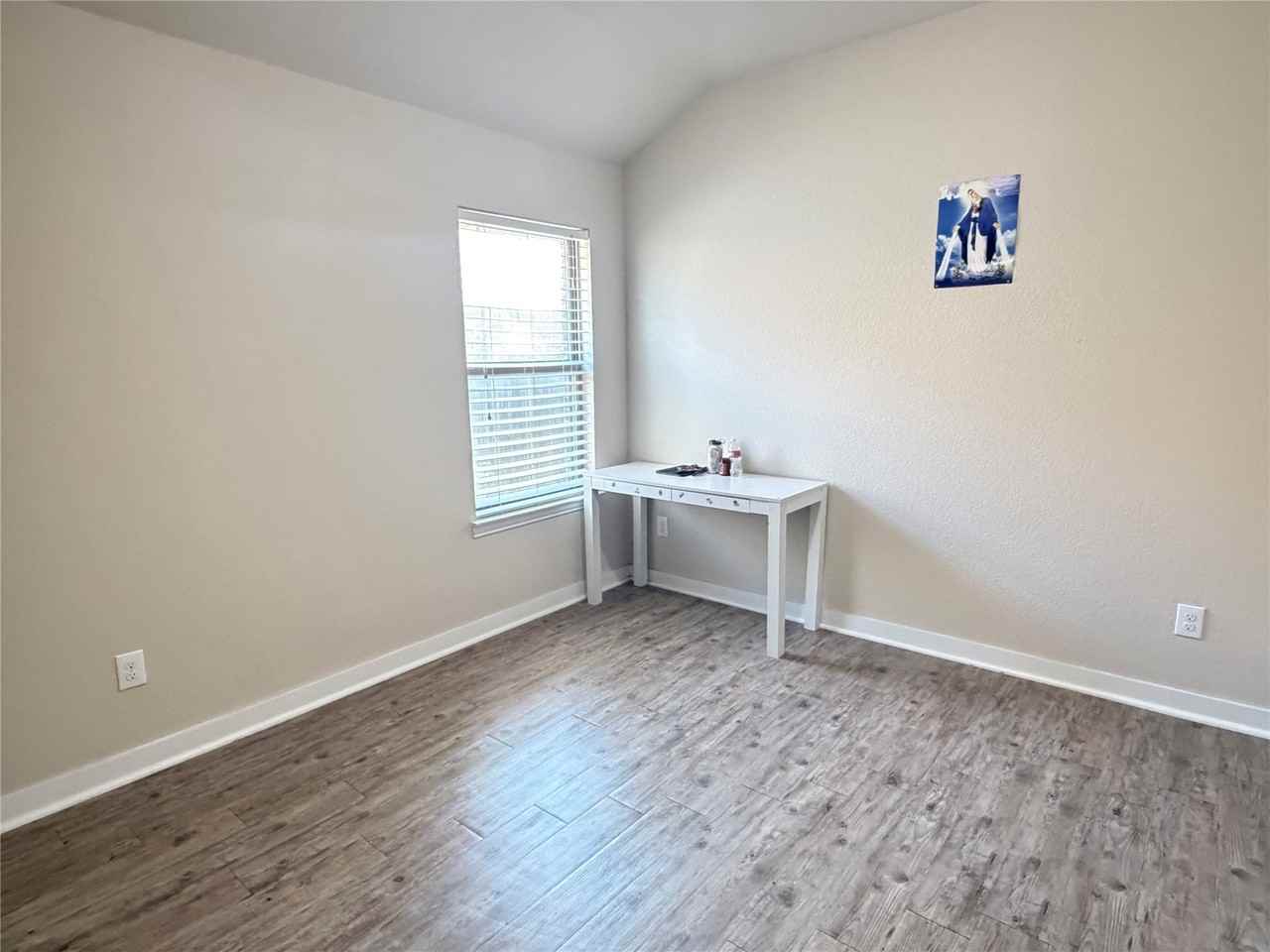 2837 Mesquite Rd - Photo 4 of 17