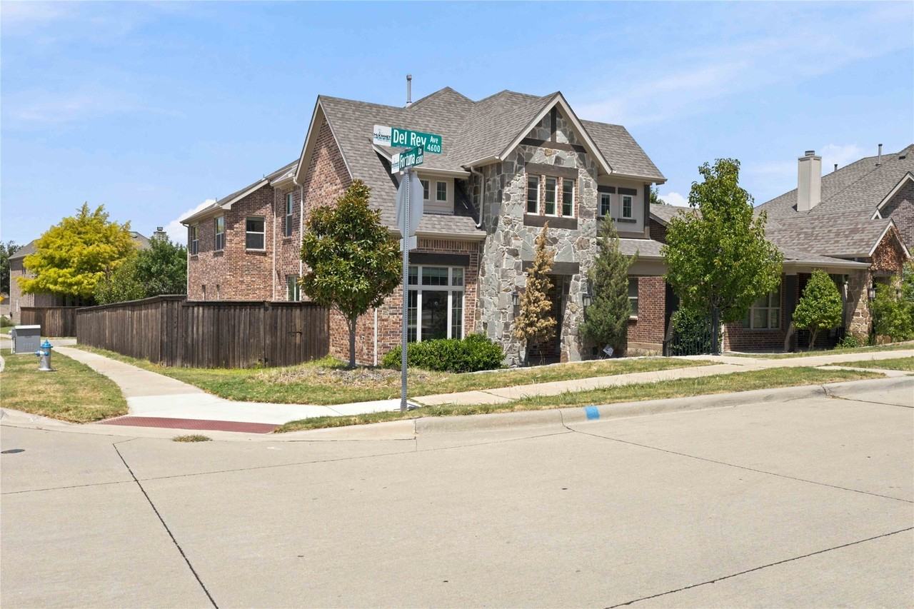 4524 Del Rey Ave - Photo 3 of 30