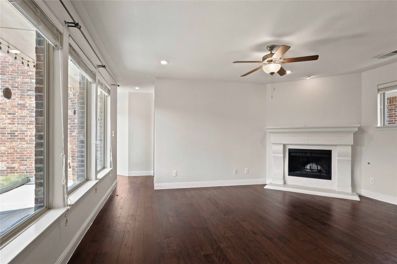 4524 Del Rey Ave - Photo 6 of 30