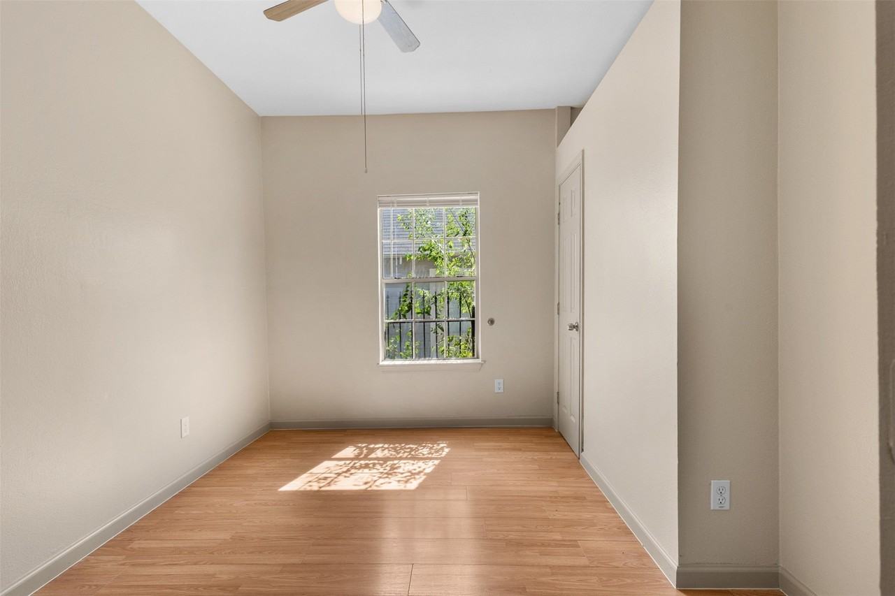 1235 E Leuda St - Photo 6 of 16