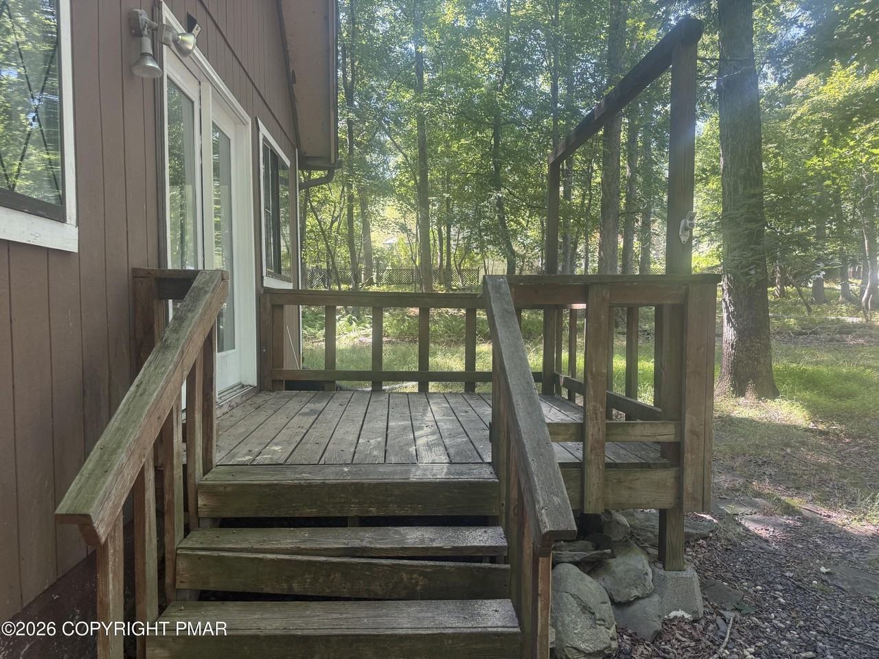2111 Spring Dr - Photo 5 of 27