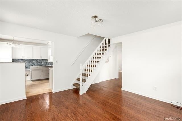 2200 Guthrie Ave - Photo 4 of 28