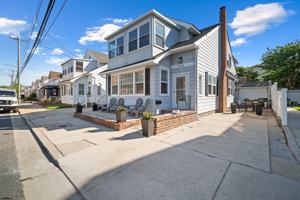 featured image of 101 N Granville Ave