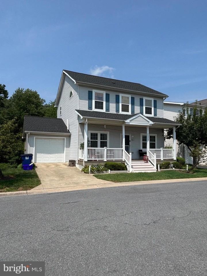 7532 Cove Point Way - Photo 2 of 22