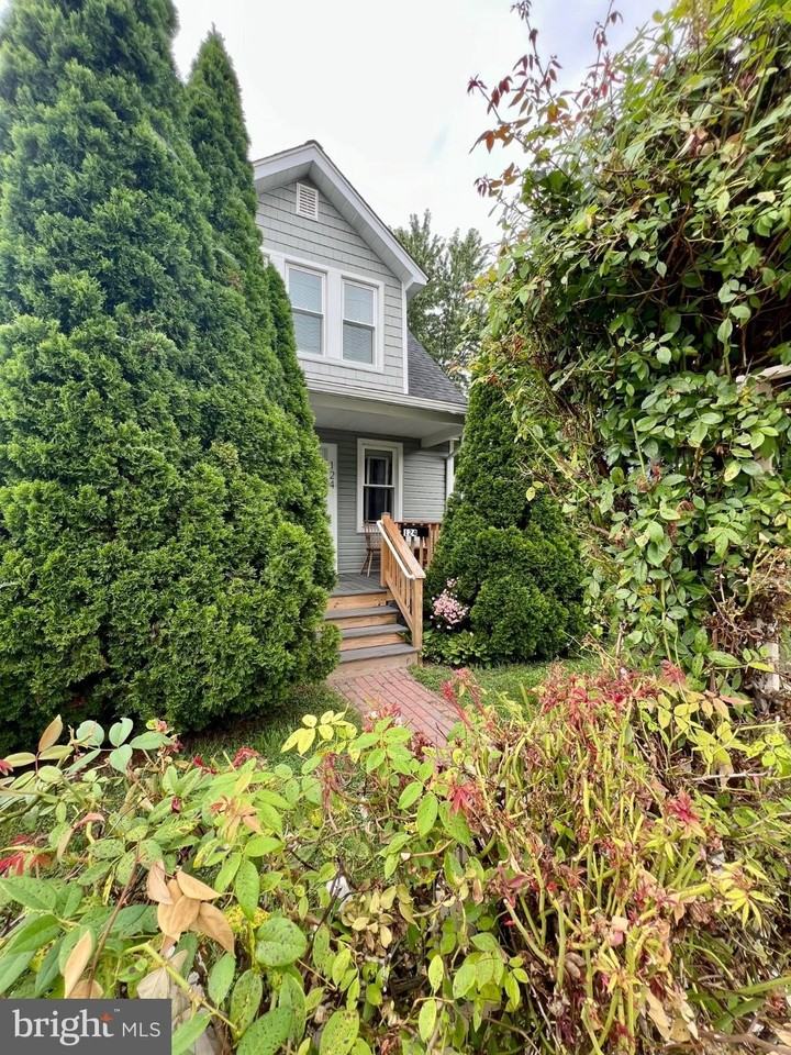 124 W Franklin St