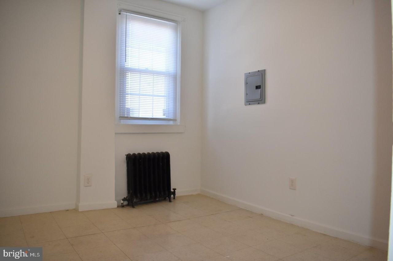 6031 Market St #2A - Photo 3 of 10