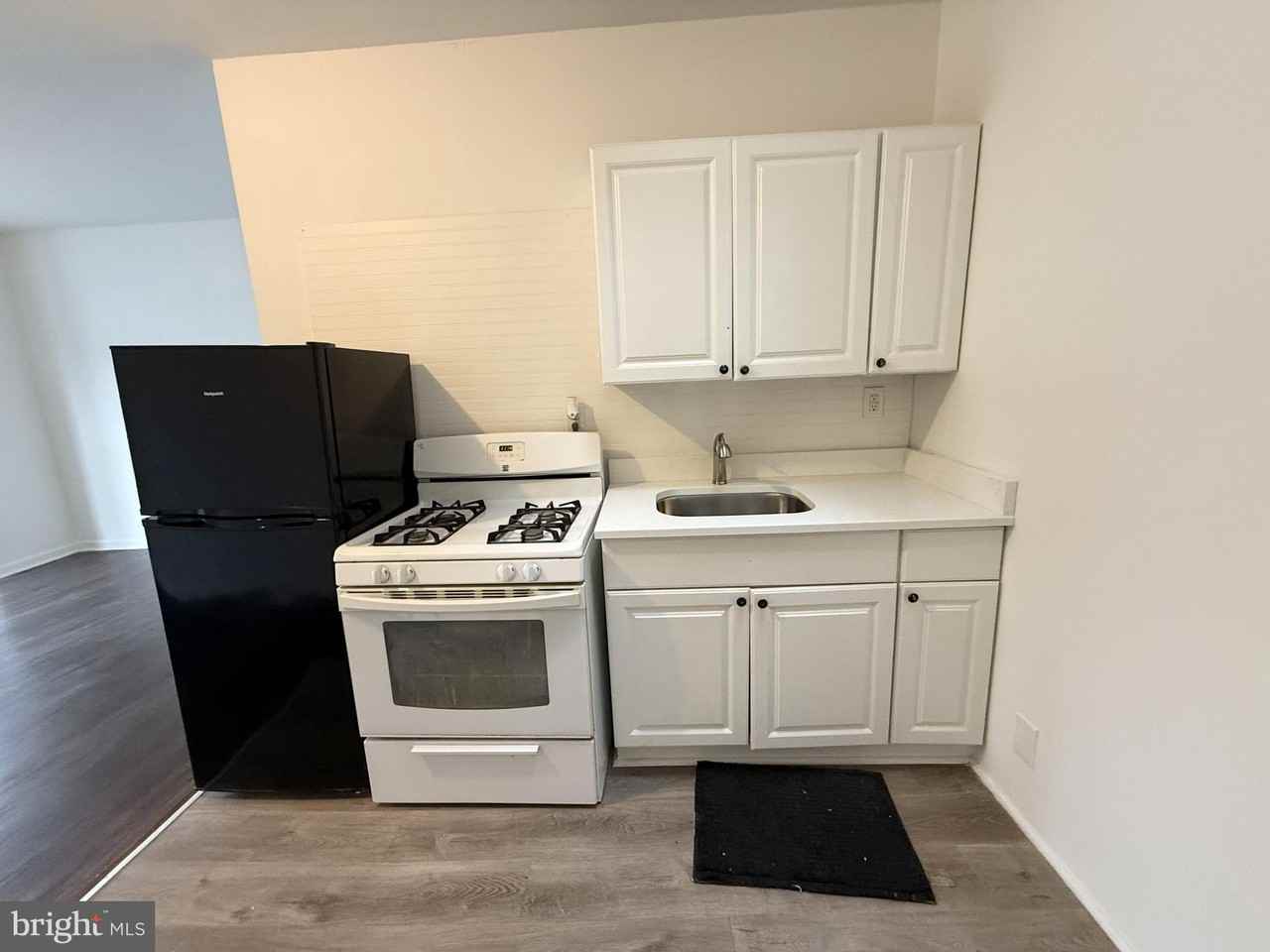 6031 Market St #2A - Photo 6 of 10