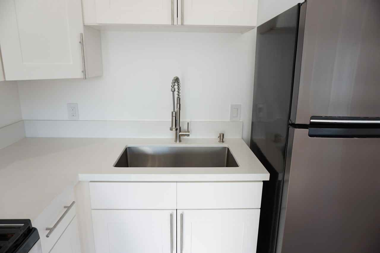 8824 Quartz Ave - Photo 6 of 32