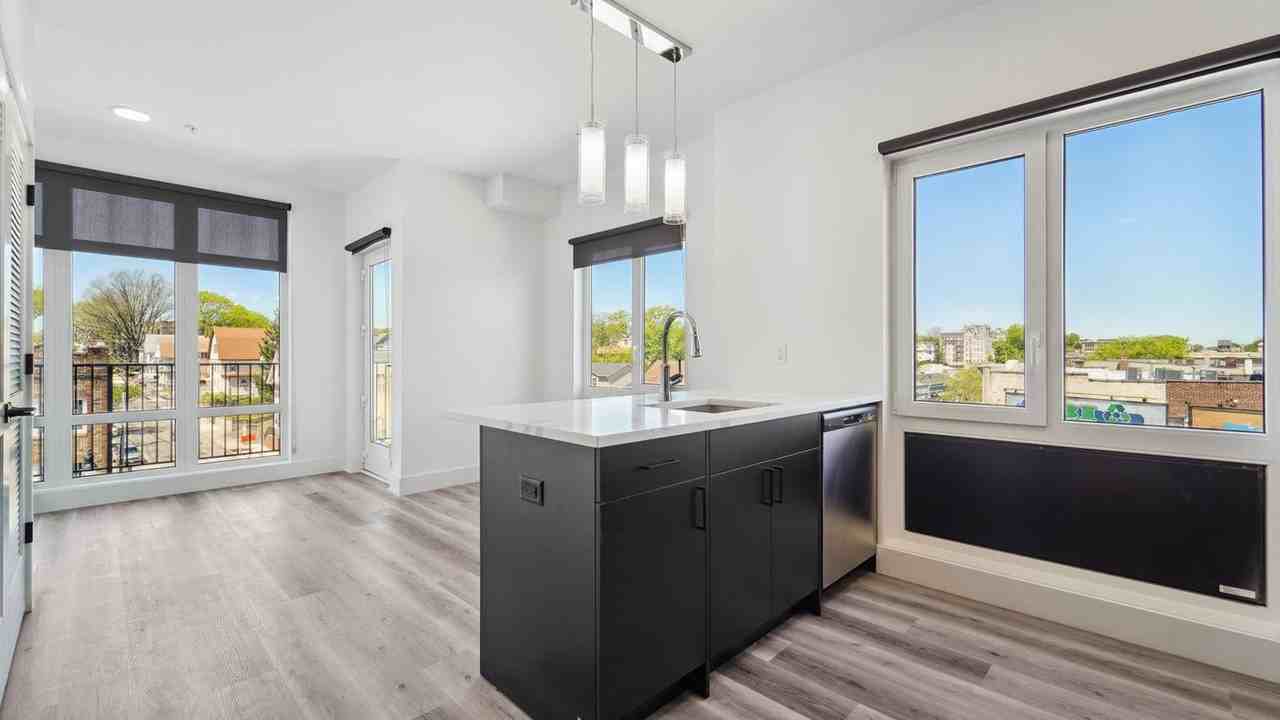 100 Washington Ave ##503 - Photo 2 of 15