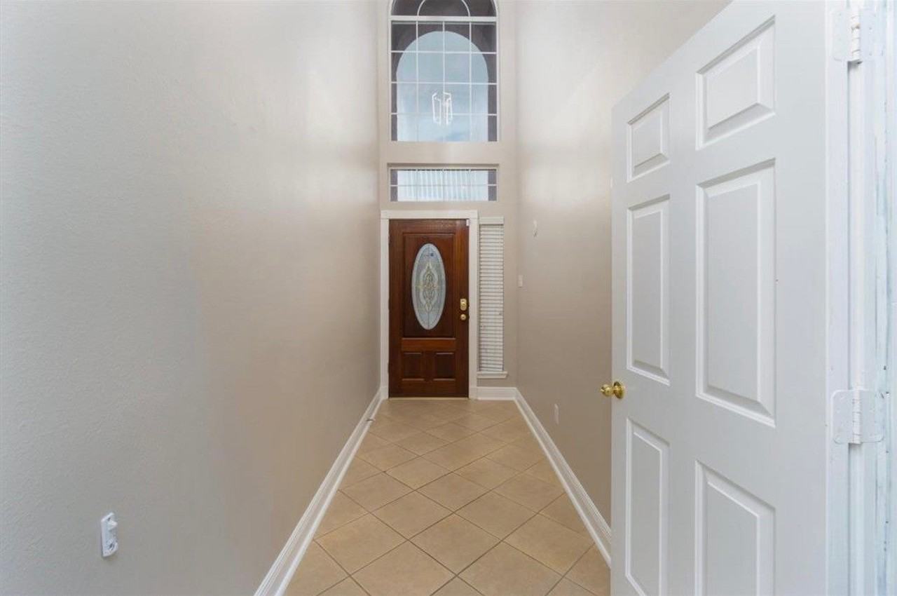 1408 S Friendswood Dr - Photo 4 of 34