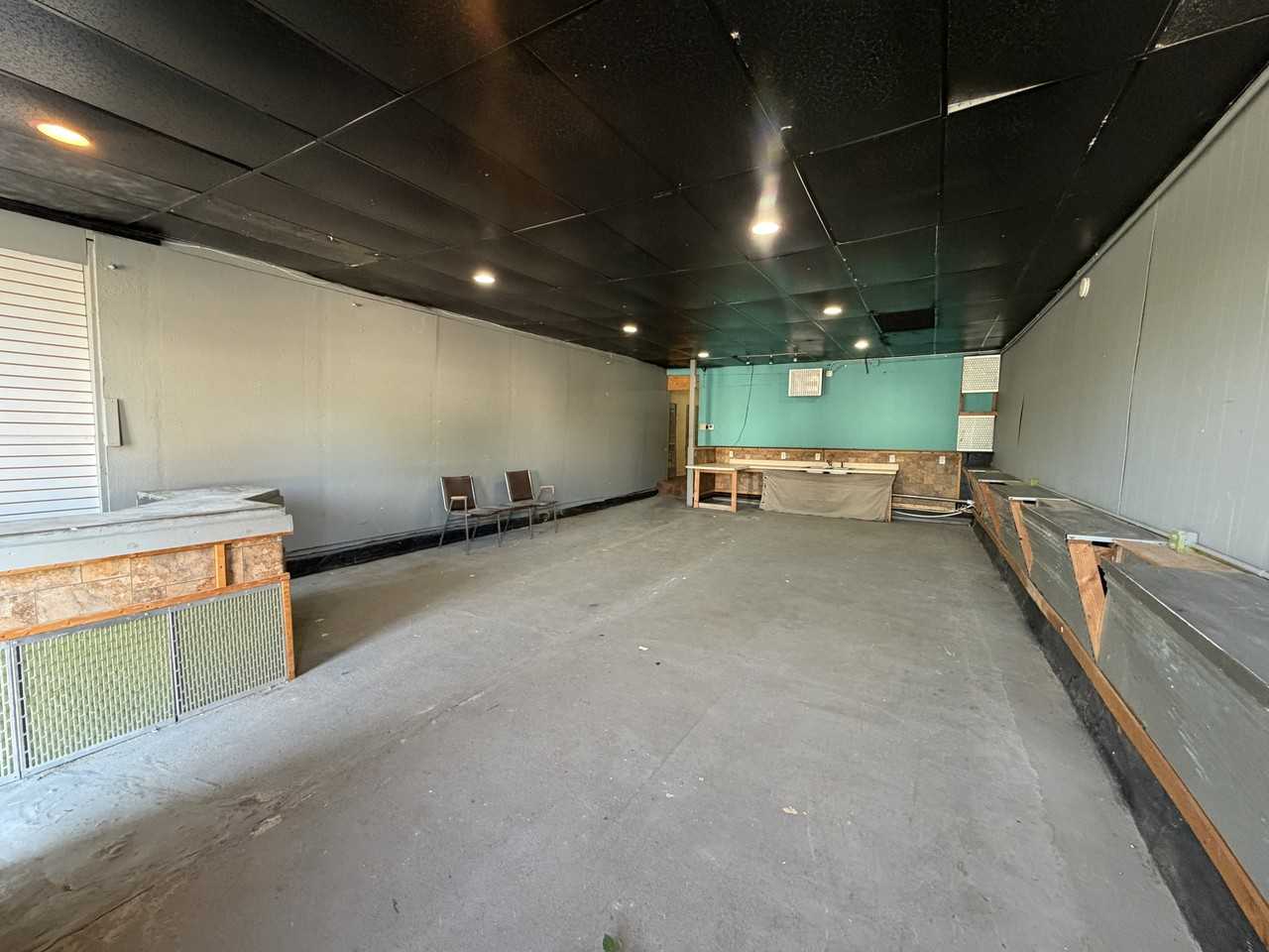 206 W 2nd St #4 - Photo 3 of 8