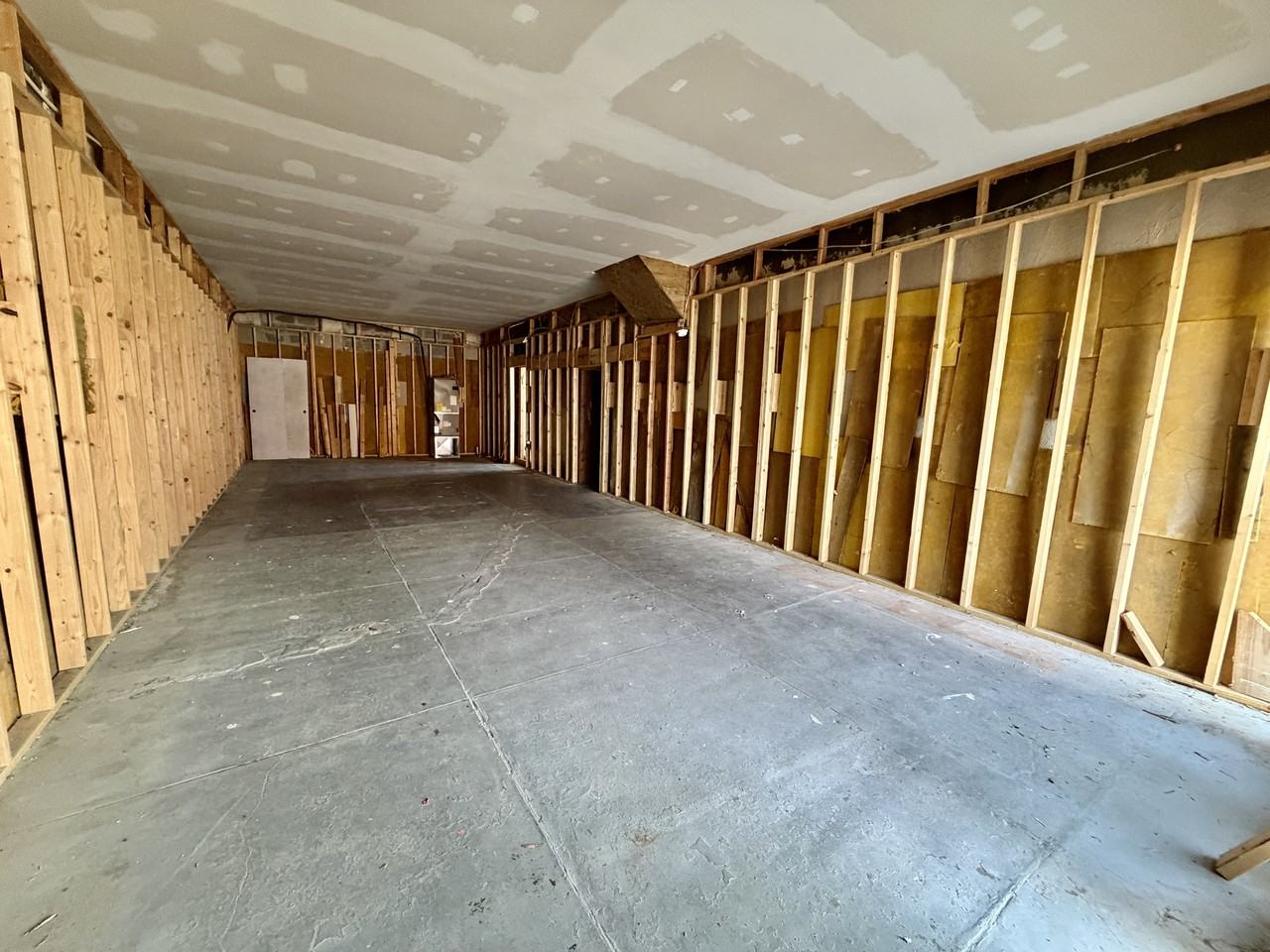 202 W 2nd St #2 - Photo 4 of 11