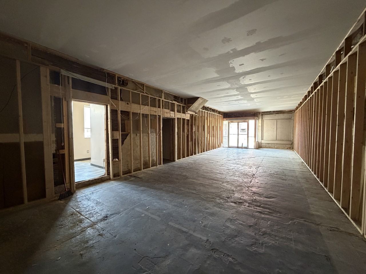 202 W 2nd St #2 - Photo 5 of 11