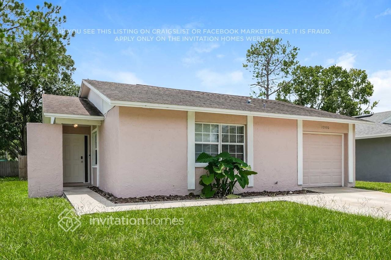 10536 Chadbourne Dr - Photo 3 of 17