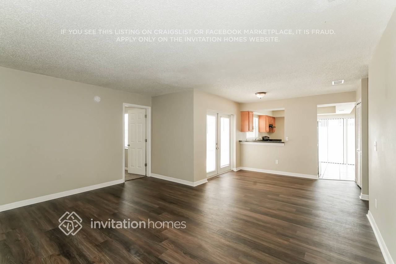 10536 Chadbourne Dr - Photo 4 of 17