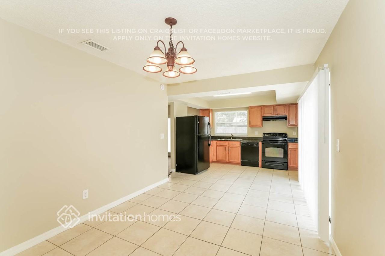 10536 Chadbourne Dr - Photo 7 of 17