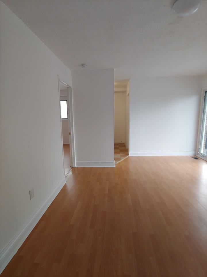 2077 Walkley Rd - Photo 4 of 11