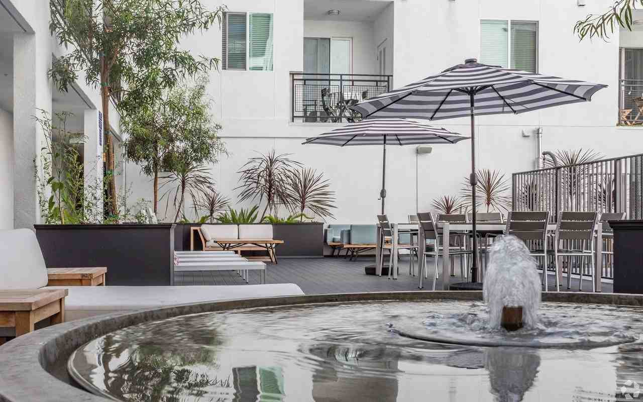 The Ivy at NOHO - Photo 5 of 28