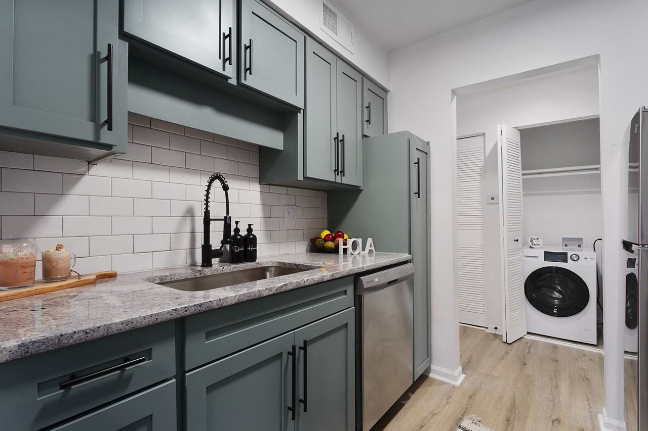Kings Cove Apartments - Photo 2 of 34
