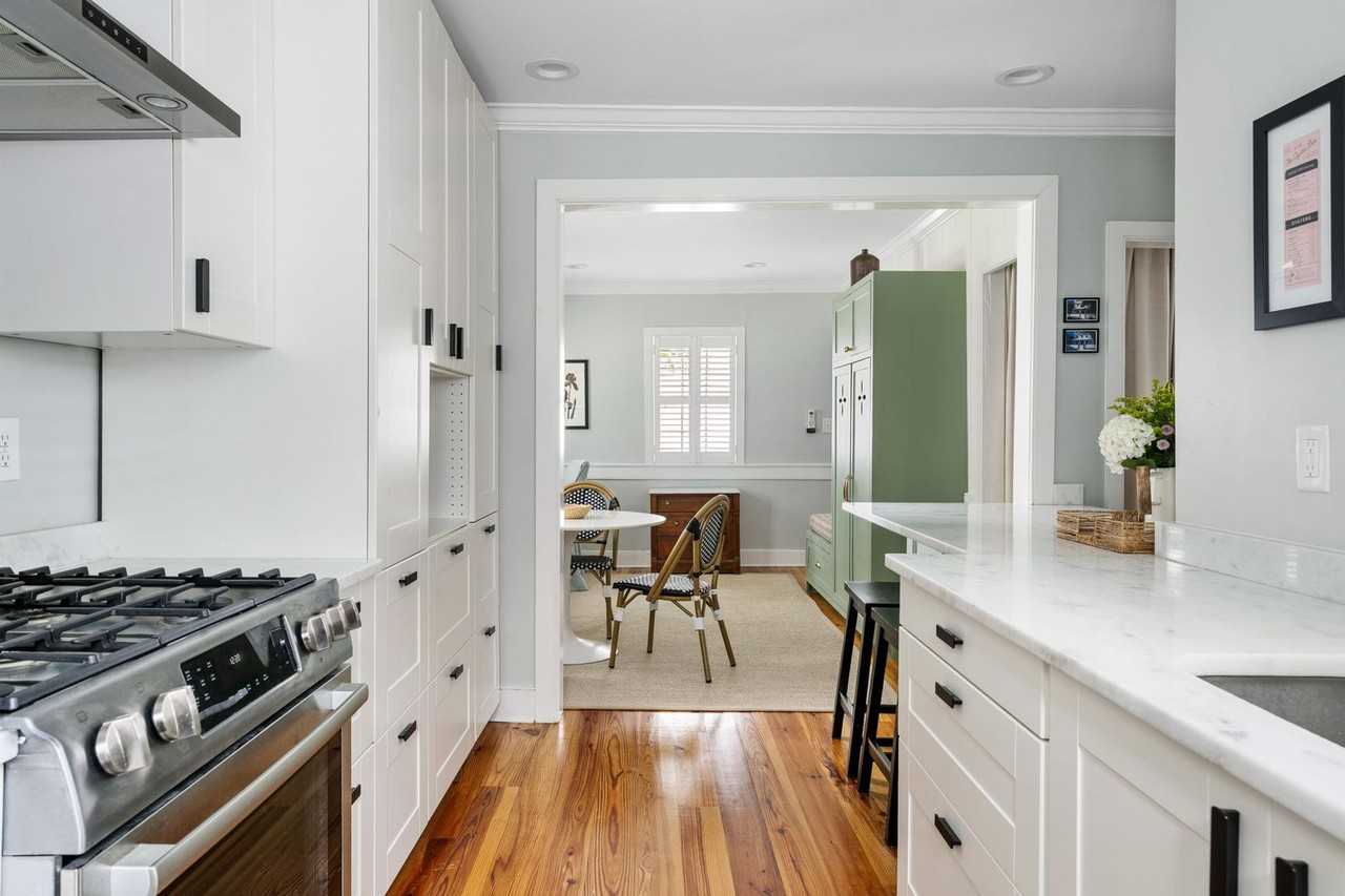 25 Sires St - Photo 5 of 33
