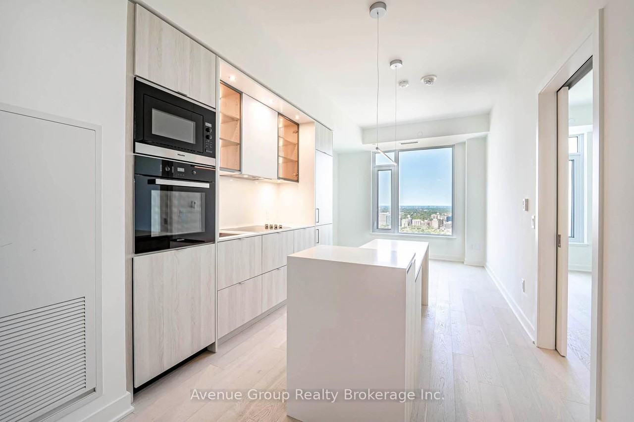 11 Yorkville Avenue #5803 - Photo 7 of 16