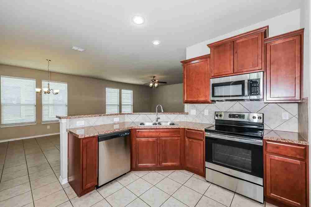 10973 Caldwell Ln - Photo 6 of 16