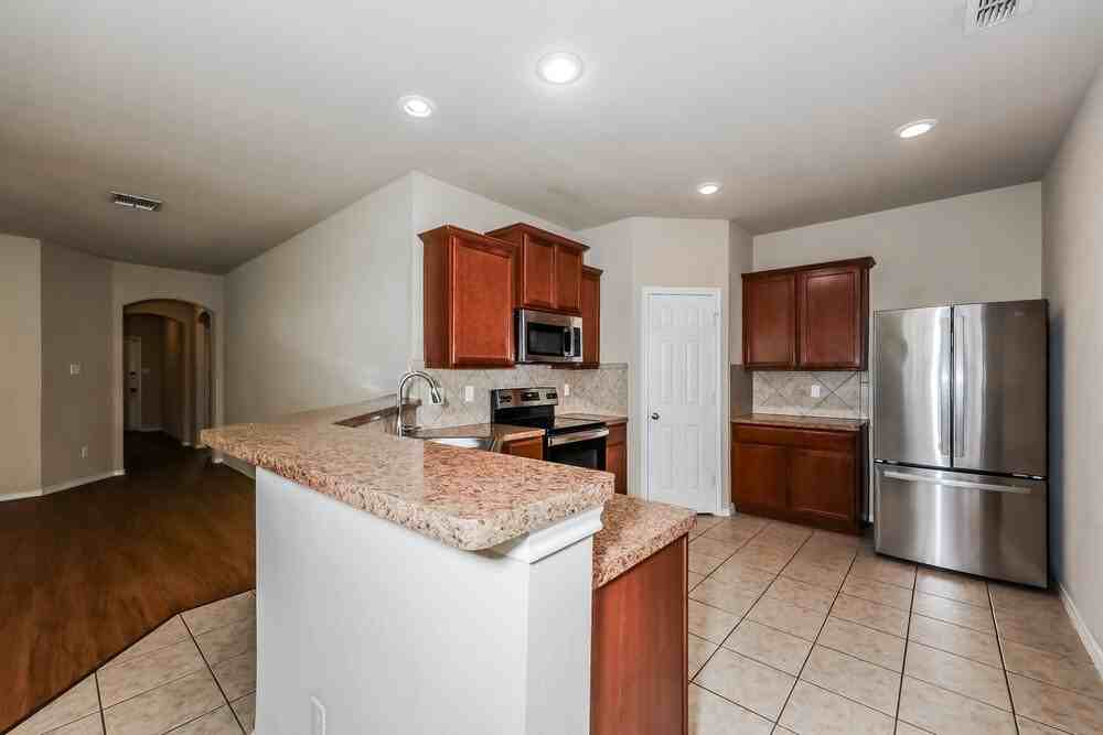 10973 Caldwell Ln - Photo 7 of 16