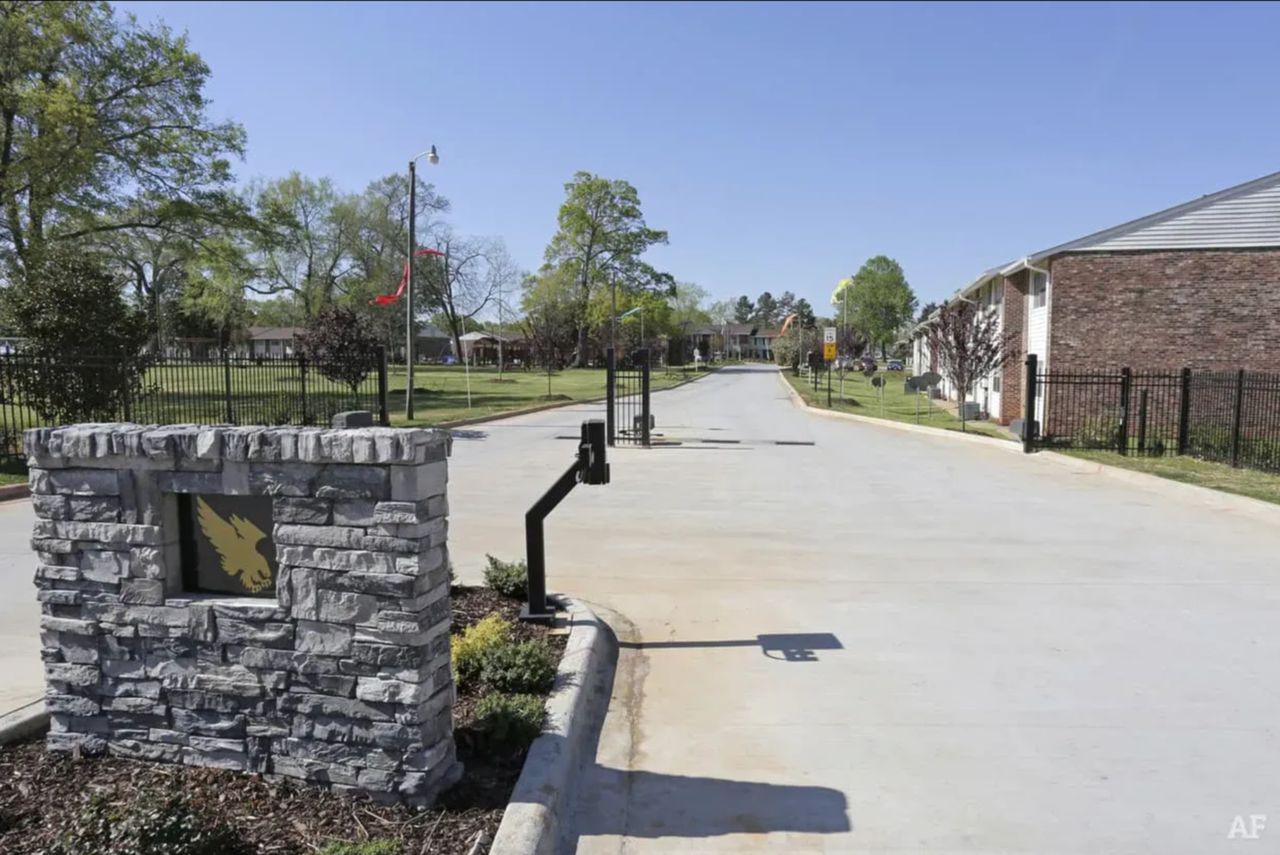 Hawk's Landing Apartments - Photo 3 of 6