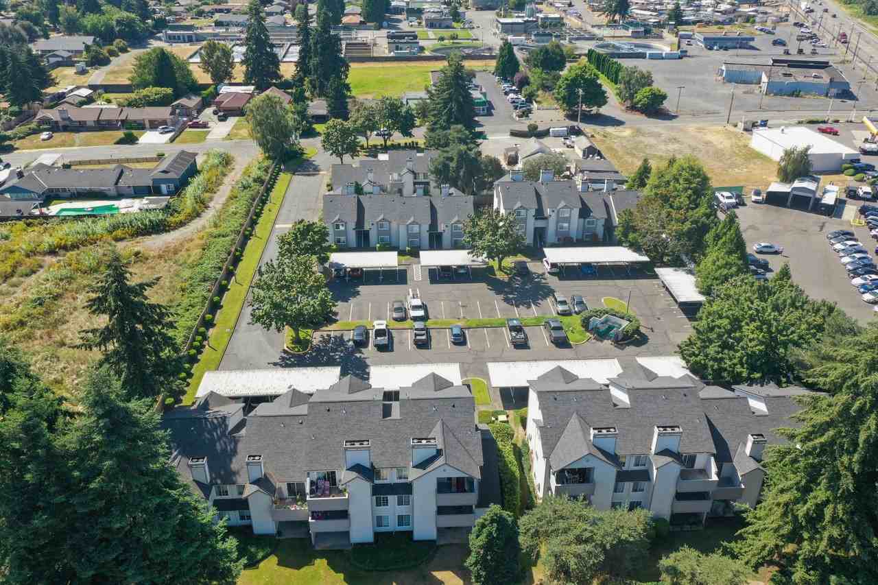 River Glen Apartments - Photo 6 of 13