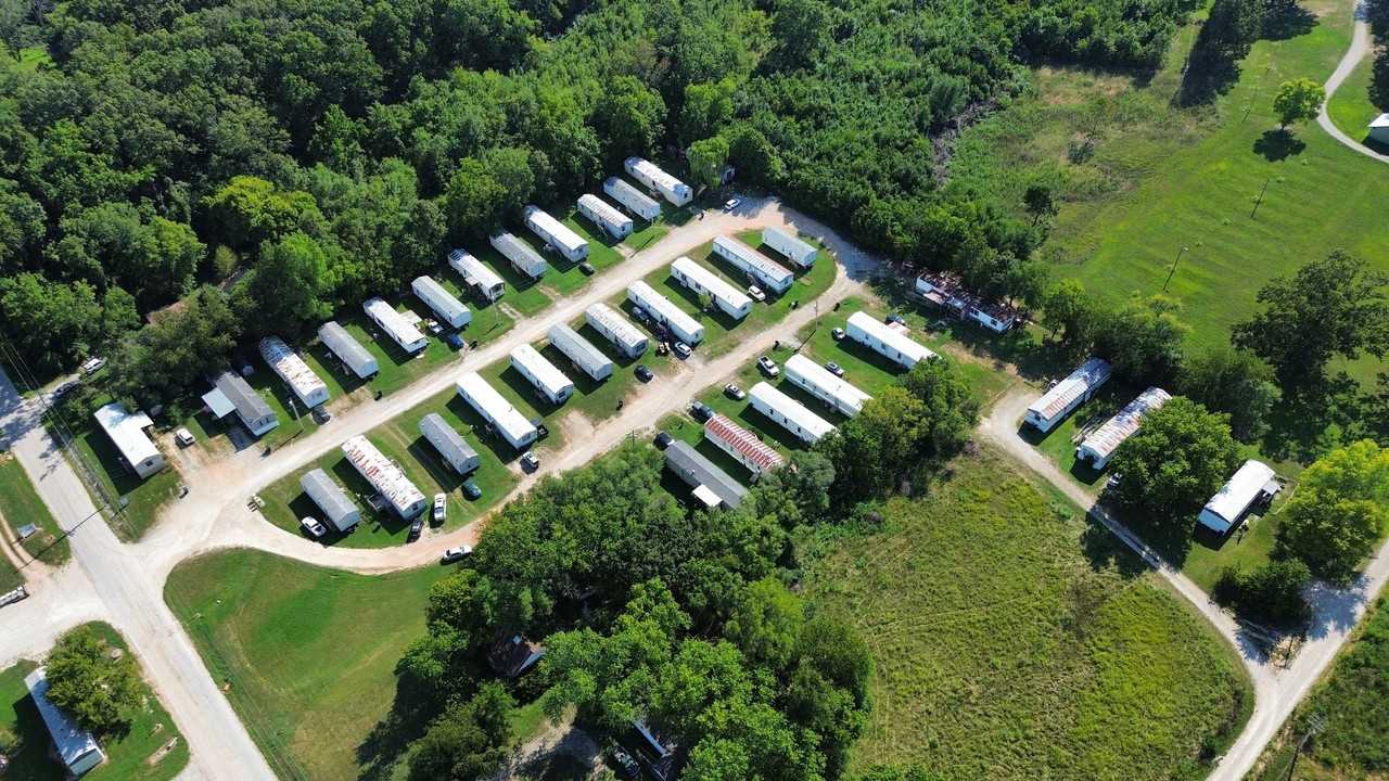 Lone Oak MHP - Photo 3 of 5