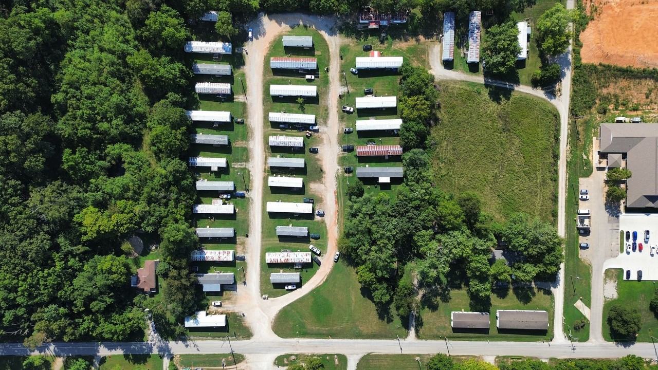Lone Oak MHP - Photo 4 of 5