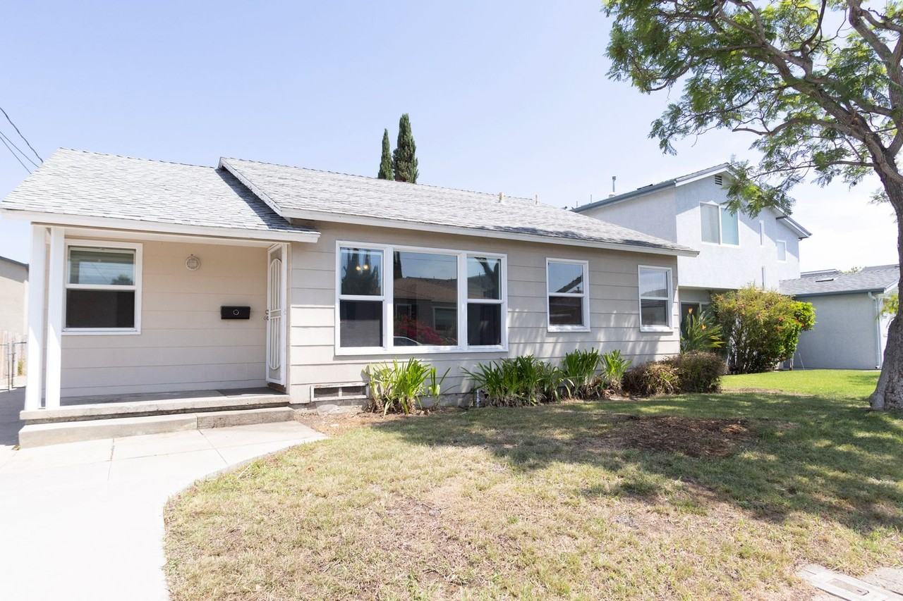 6228 Stewart St - Photo 2 of 18