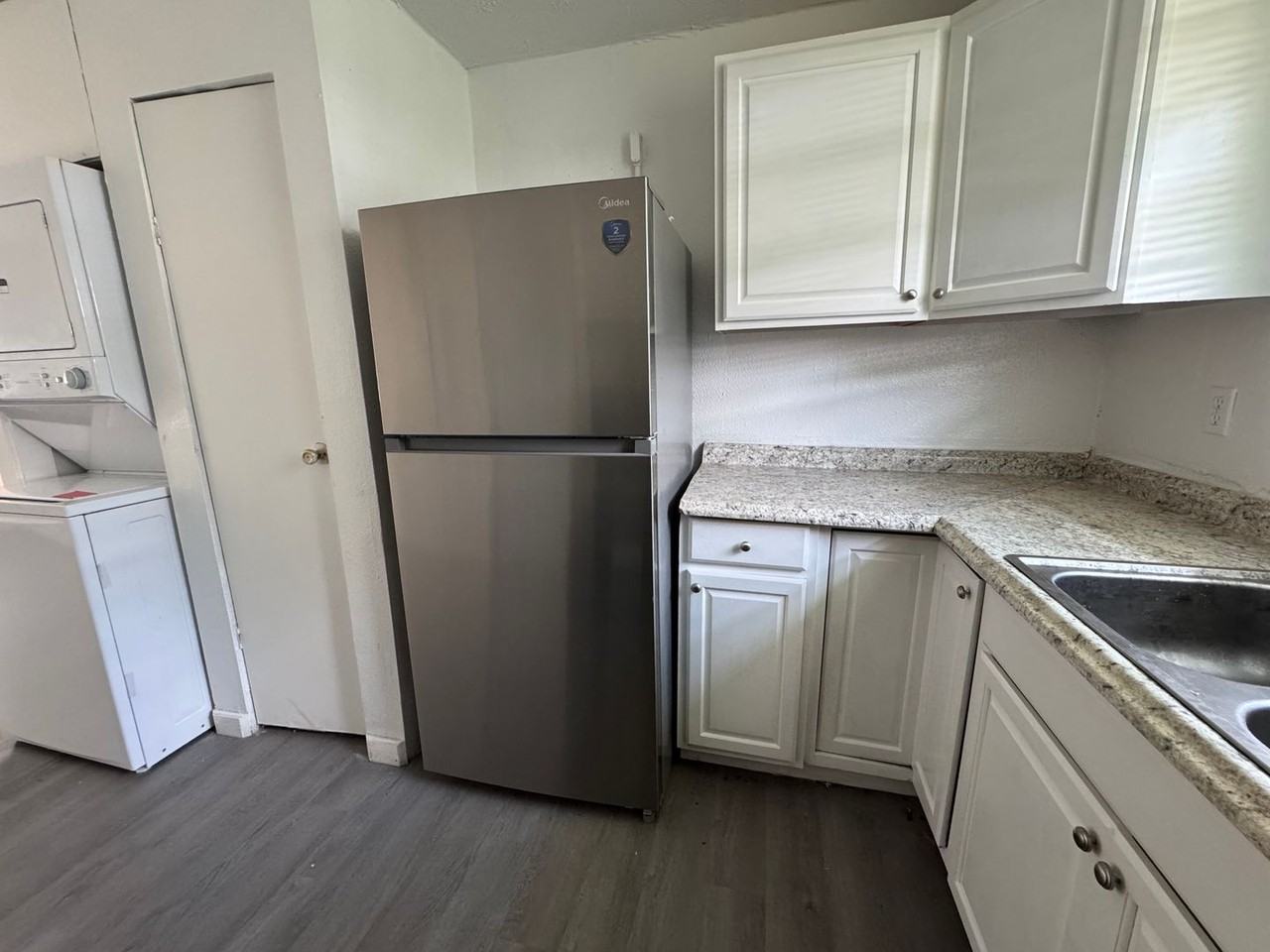 828 Floyd St Ne - Photo 4 of 14