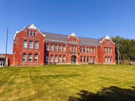 featured image of 1012 S 24th St