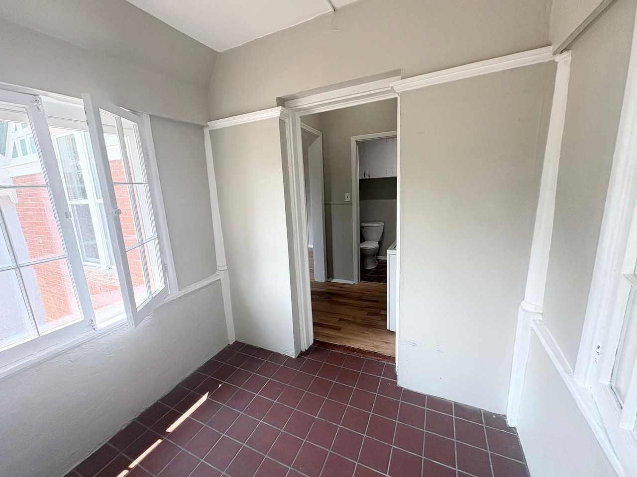 Old Victorian apartments in West Wash Park! - Photo 6 of 20