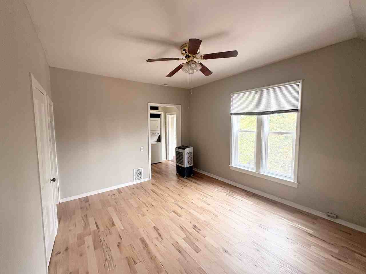 Old Victorian apartments in West Wash Park! - Photo 5 of 20