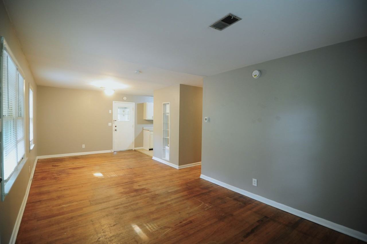 4110 Broyles Ave Sw - Photo 3 of 14