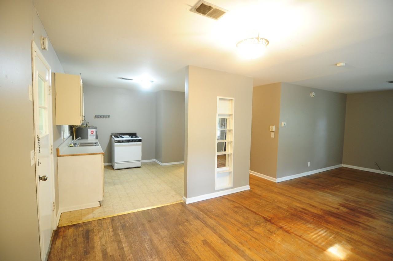 4110 Broyles Ave Sw - Photo 4 of 14