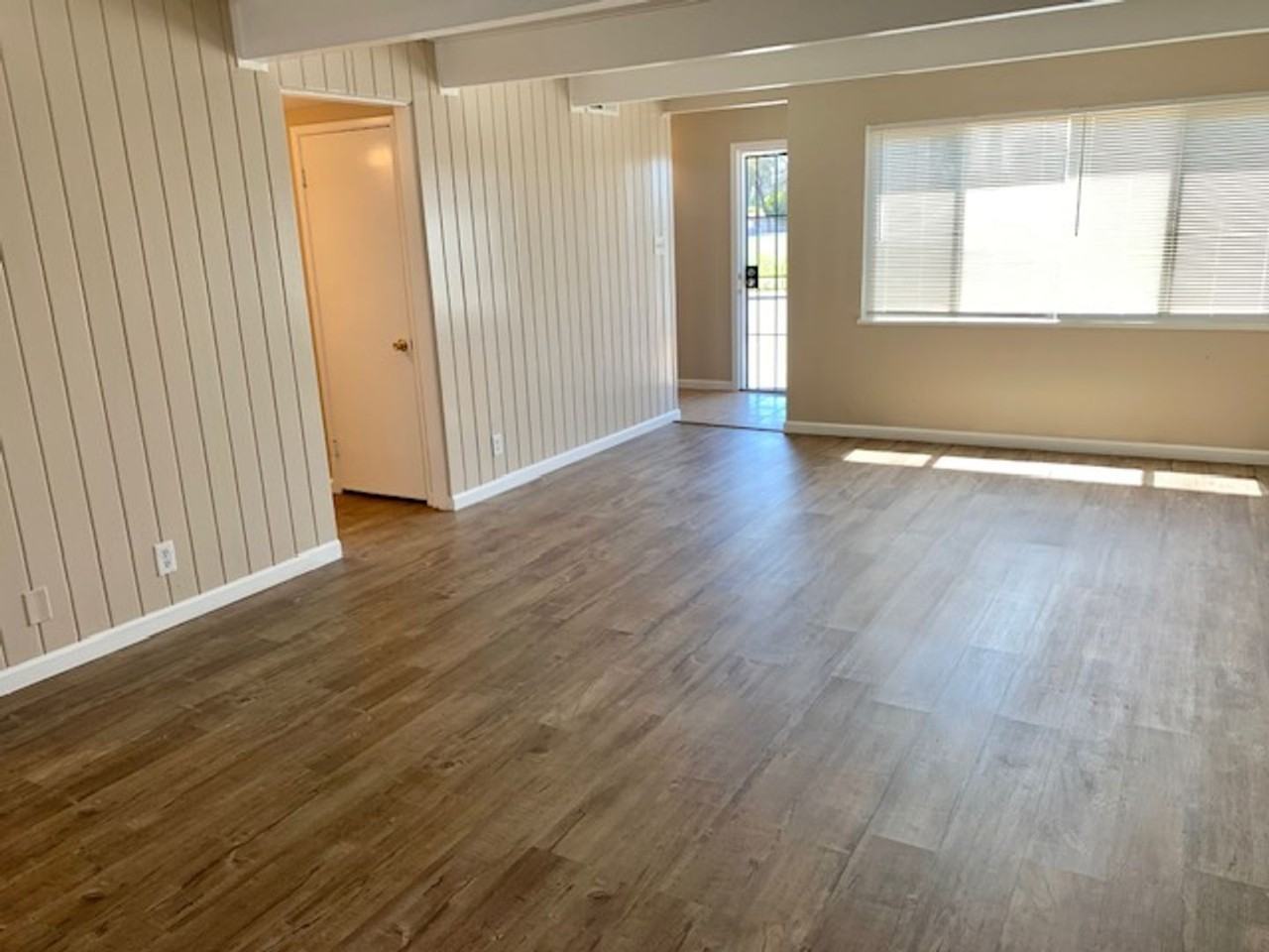 4607 Fall Ave - Photo 3 of 24
