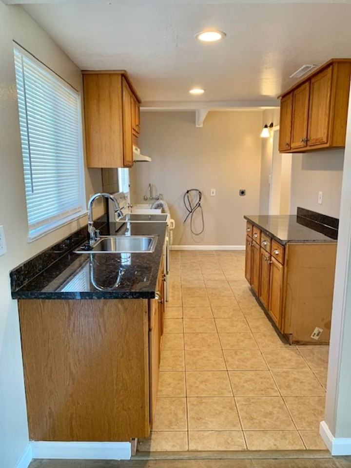 4607 Fall Ave - Photo 5 of 24