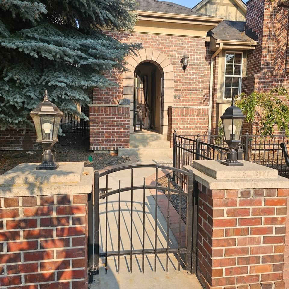 164 S 2nd St