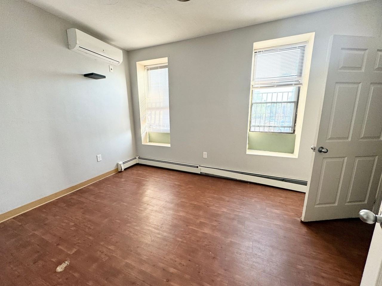 13 Ruggles St - Photo 5 of 7