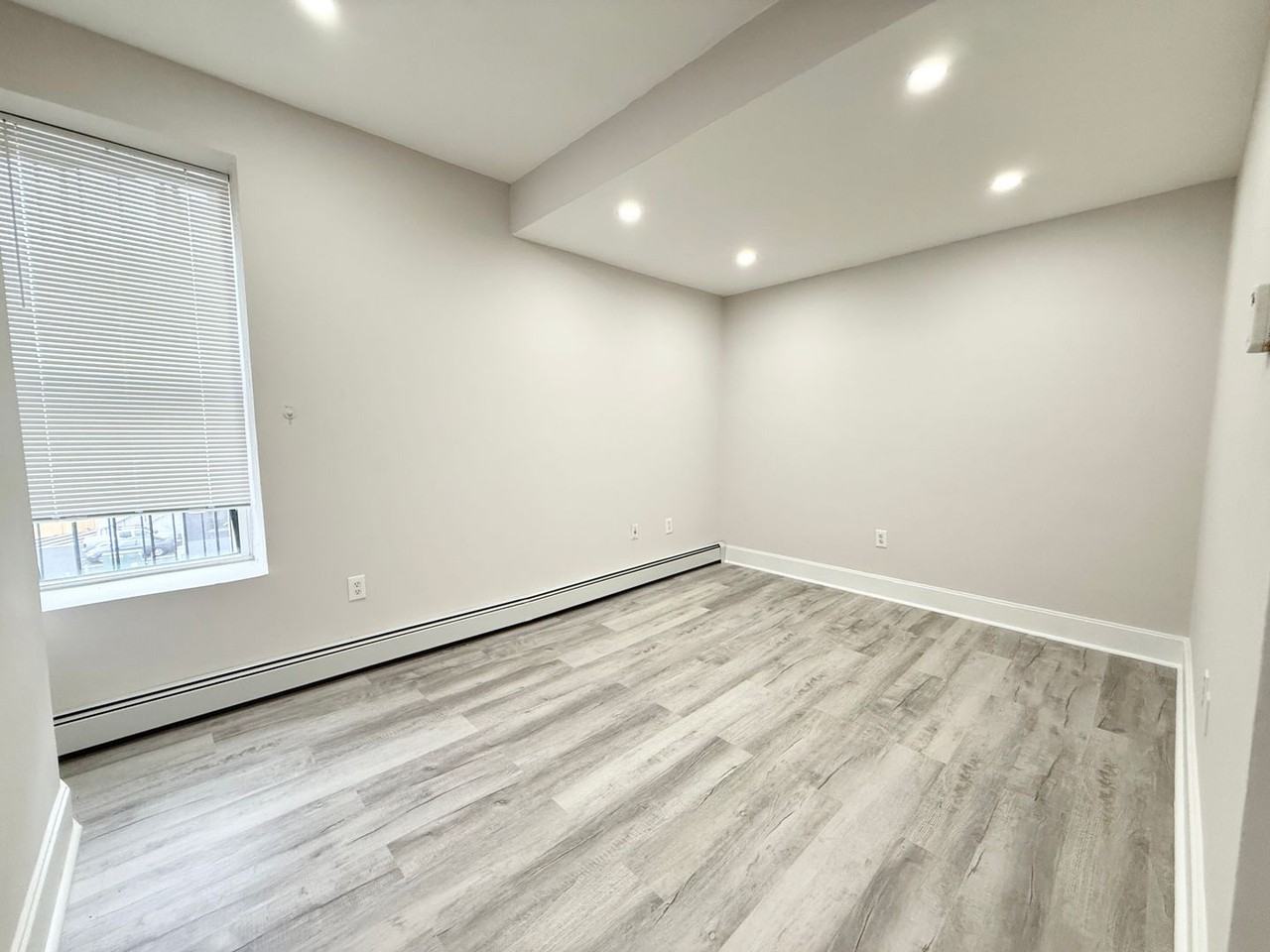 15 Ruggles St - Photo 2 of 5