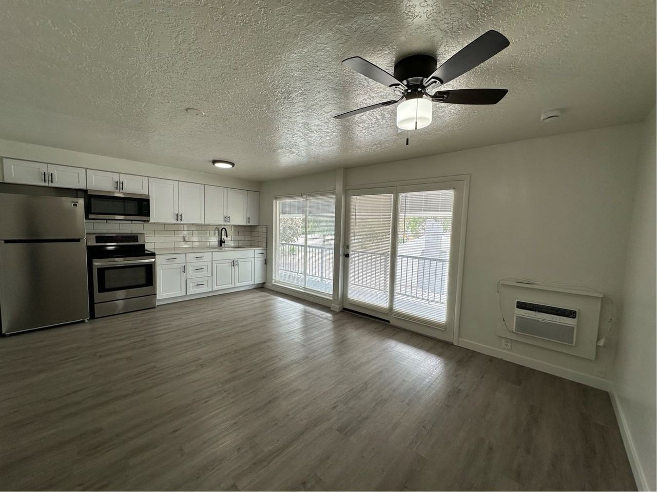 The Redwood Flats - Photo 2 of 15