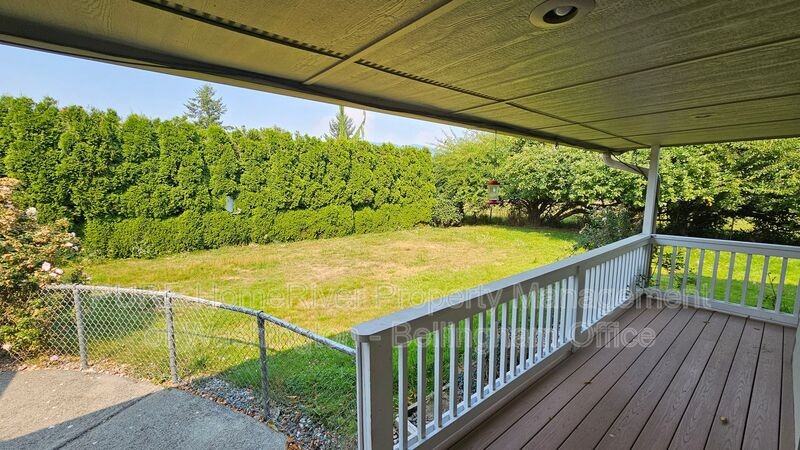 613 Cedar Tree Dr - Photo 2 of 20