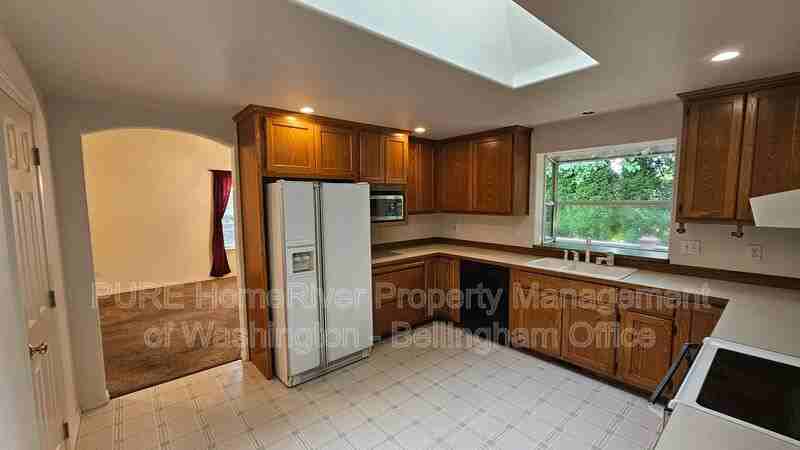 613 Cedar Tree Dr - Photo 4 of 20