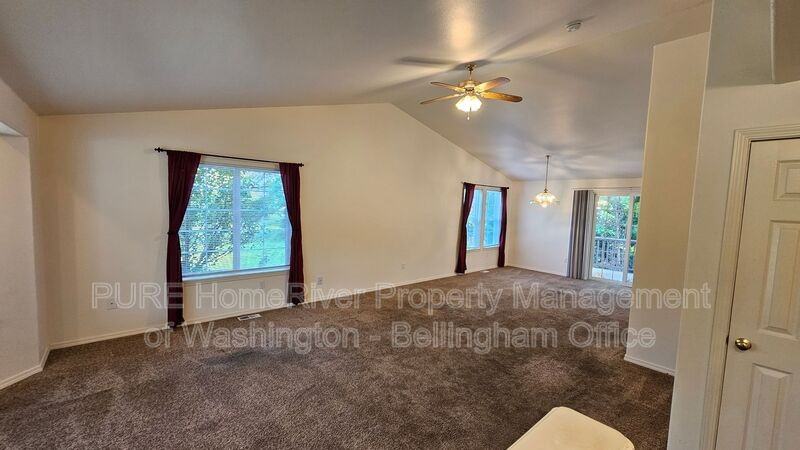 613 Cedar Tree Dr - Photo 5 of 20