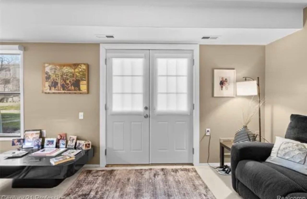 1 BED RM CONDO - Photo 3 of 19