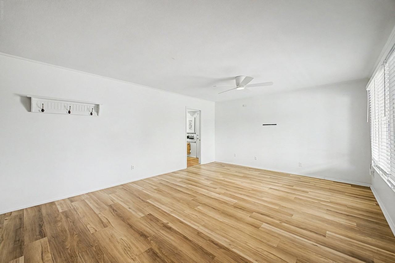 7809 N 32nd Dr - Photo 4 of 35