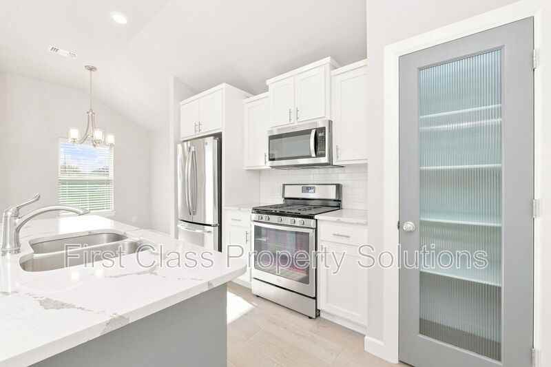 13500 Watson Dr - Photo 6 of 19